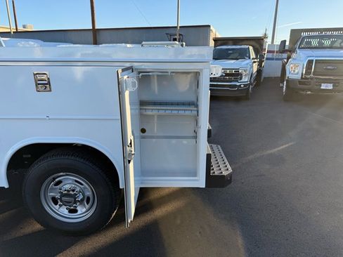 New 2026 Ford F250 XL w/ XL Chrome Package image 14