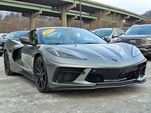 Used 2023 Chevrolet Corvette Stingray Premium Conv w/ Z51 Performance Package image 2