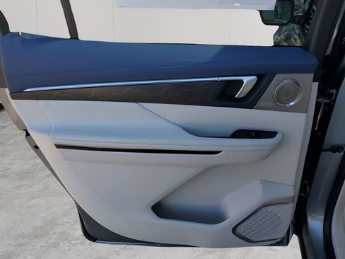 New 2026 Buick Enclave Avenir w/ Super Cruise Package image 17