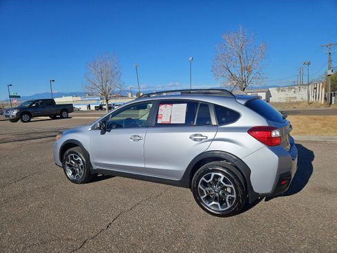 Used 2017 Subaru Crosstrek 2.0i Premium image 5