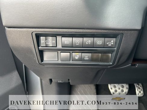 Used 2024 Toyota Tundra Platinum image 12