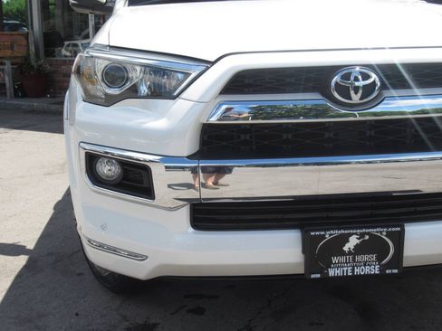 Used 2016 Toyota 4Runner Limited AWD/4WD image 3