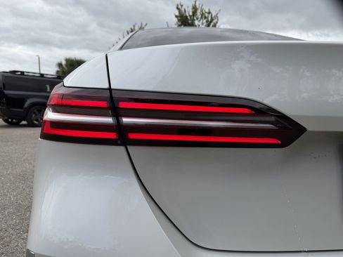 Used 2026 BMW 530i 530i w/ Premium Package image 10