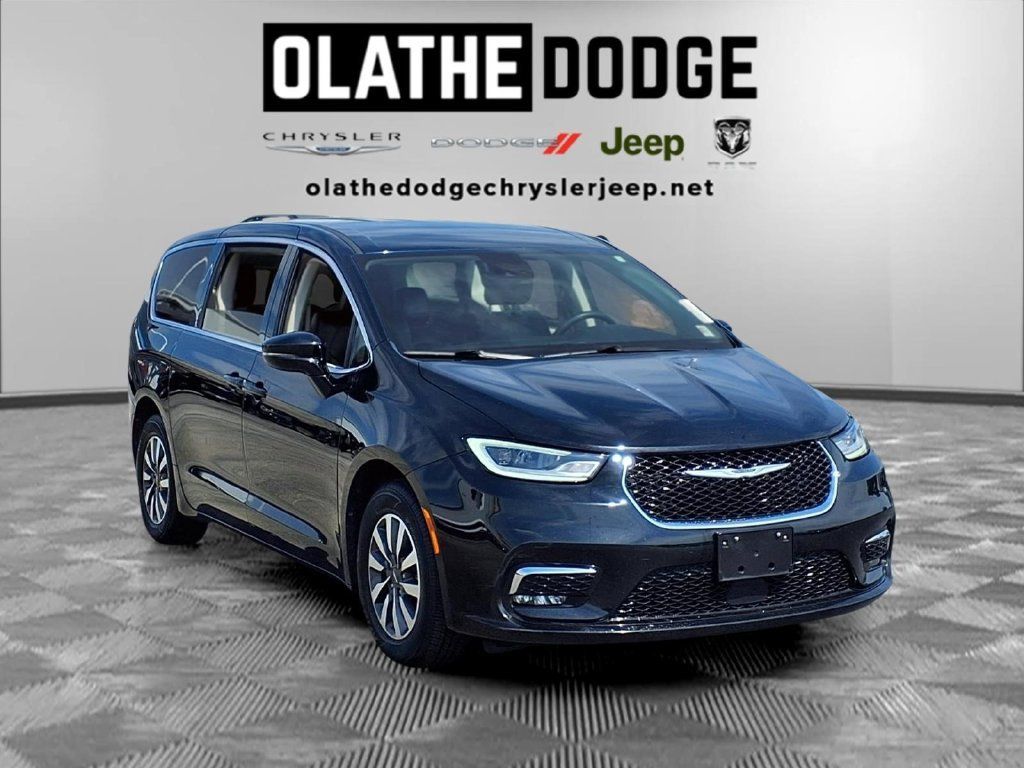 Used 2024 Chrysler Pacifica Limited FWD image 31