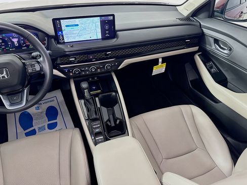 Used 2025 Honda Accord Touring image 32