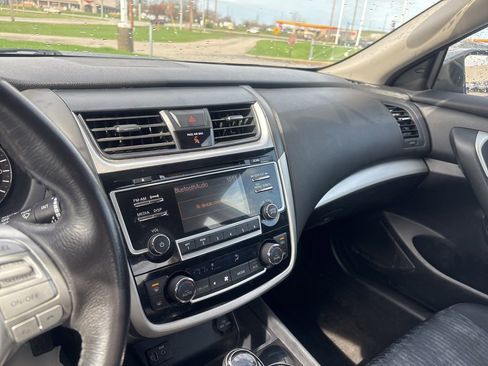 Used 2018 Nissan Altima 2.5 SV image 24
