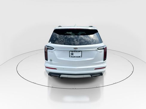 Used 2023 Cadillac XT6 Sport w/ Technology Package AWD/4WD image 7