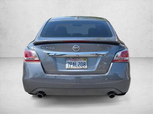 Used 2015 Nissan Altima 2.5 S w/ Special Edition Package FWD image 6