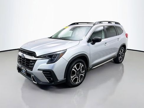Used 2024 Subaru Ascent Touring image 3