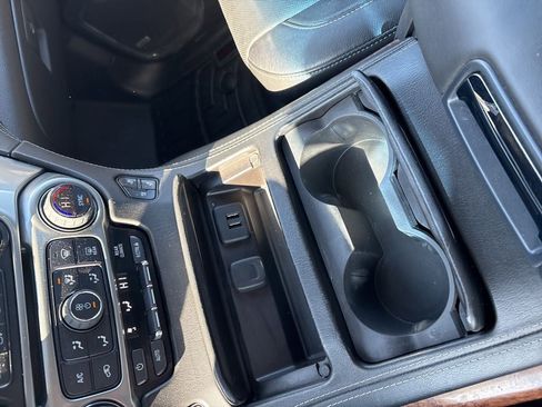 Used 2015 Chevrolet Tahoe LTZ AWD/4WD image 22