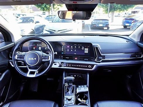 Used 2024 Kia Sportage EX image 18