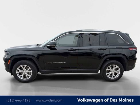 Used 2022 Jeep Grand Cherokee Limited AWD/4WD image 3