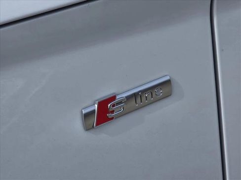 Used 2024 Audi Q5 2.0T Premium Plus w/ Premium Plus Package image 12