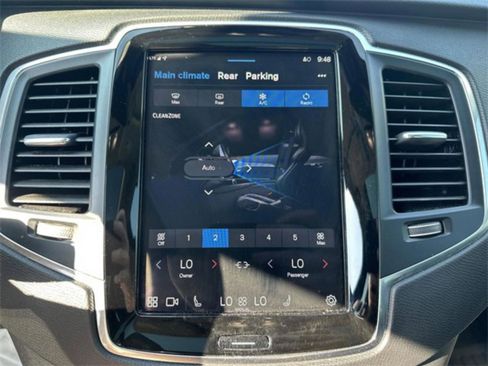Used 2023 Volvo XC90 B5 Core image 18