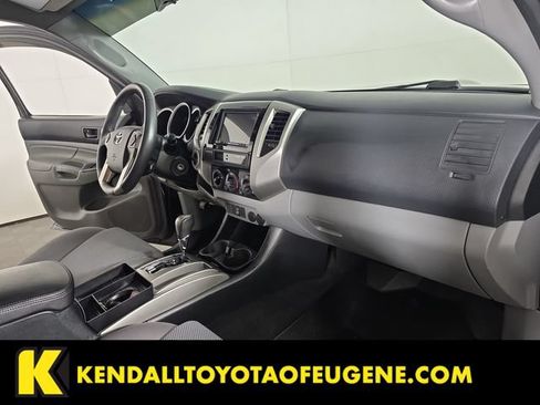 Used 2014 Toyota Tacoma 4x4 Double Cab w/ TRD Sport Package image 28