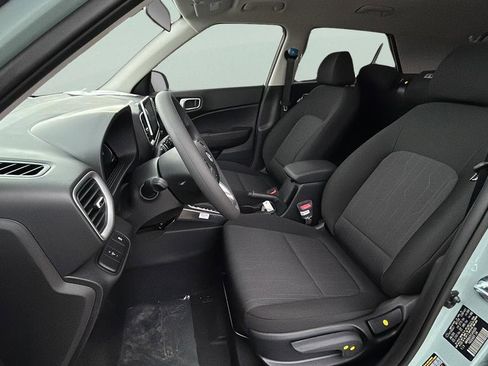 New 2026 Hyundai Venue SE image 14