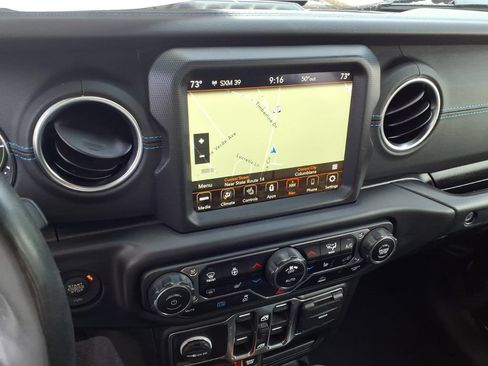 Used 2022 Jeep Wrangler Unlimited Rubicon 4xe w/ Cold Weather Group AWD/4WD image 13