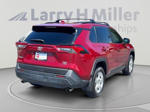 Certified 2020 Toyota RAV4 XLE w/ Convenience Package AWD/4WD image 5