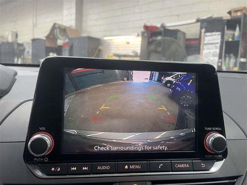 Used 2025 Nissan Altima 2.5 S image 18