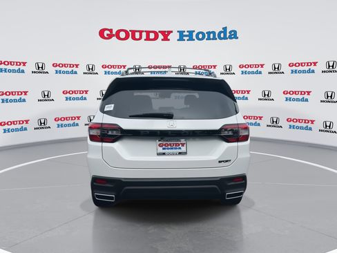 New 2026 Honda Pilot Sport image 7