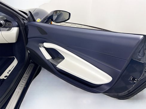 Certified 2022 Ferrari F8 Tributo image 29