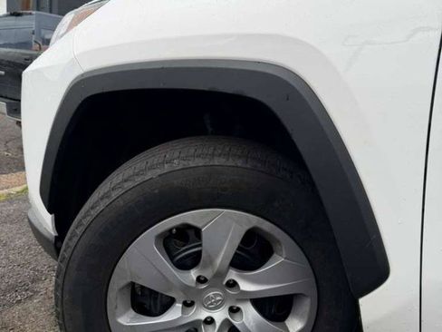Used 2024 Toyota RAV4 LE AWD/4WD image 13