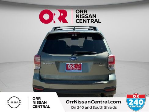 Used 2017 Subaru Forester 2.5i Touring AWD/4WD image 6