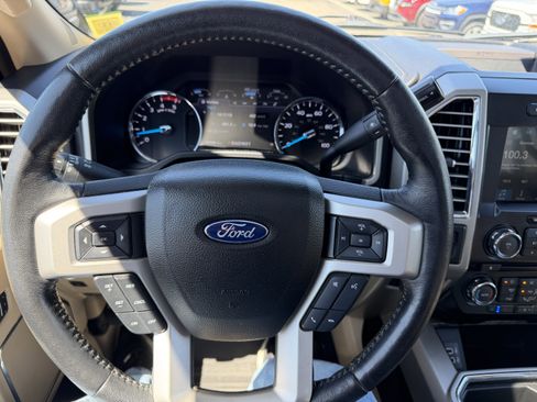 Used 2017 Ford F250 Lariat w/ Lariat Ultimate Package AWD/4WD image 7