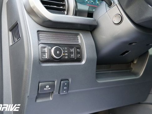 Used 2026 Ford F350 Platinum AWD/4WD image 23
