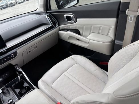 Used 2024 Kia Sorento SX image 21