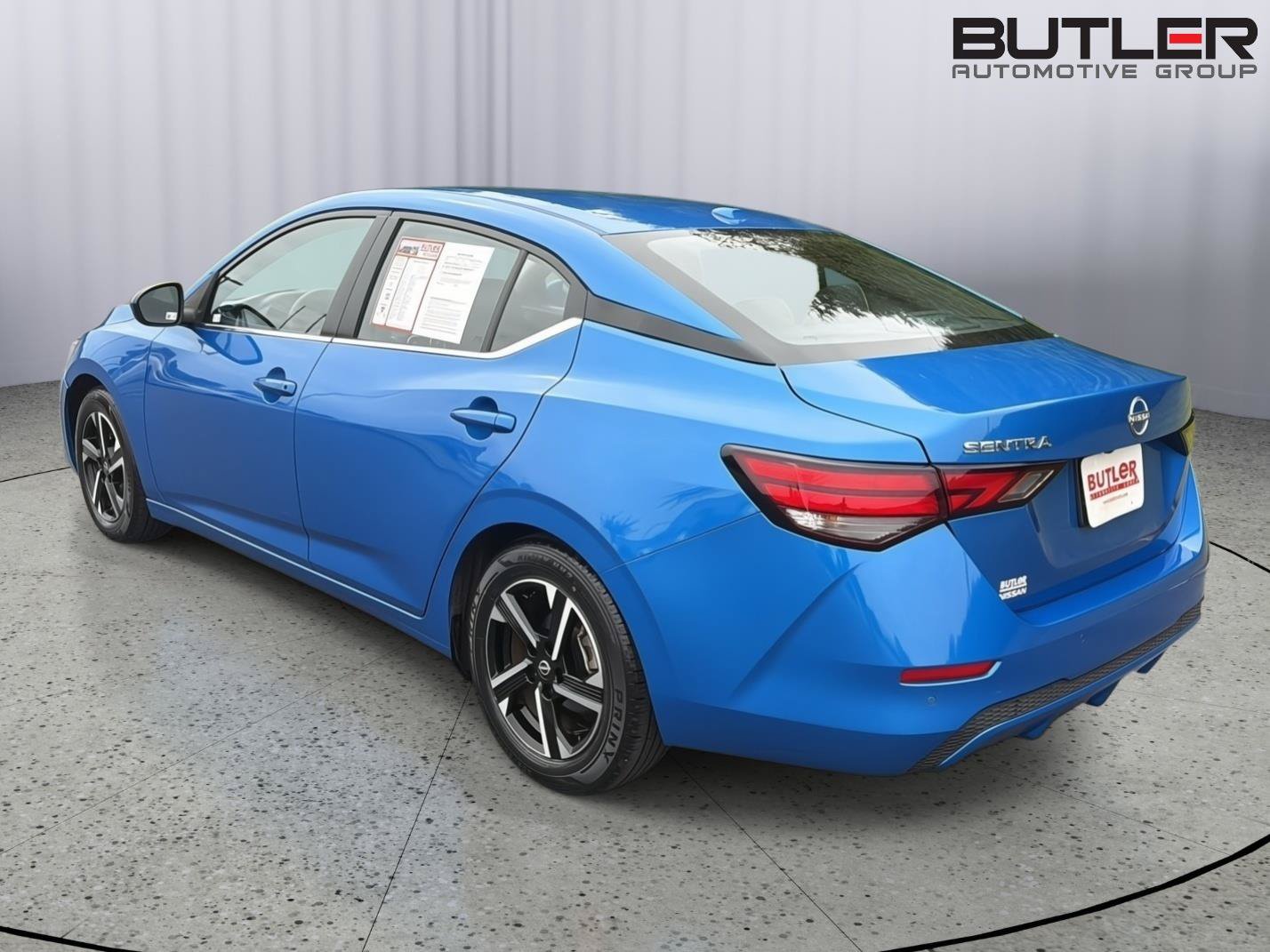 Used 2025 Nissan Sentra SV FWD image 4