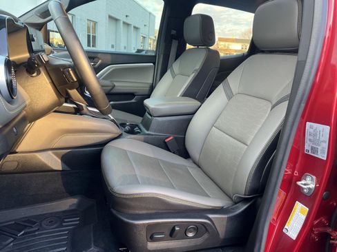 Used 2023 Chevrolet Colorado ZR2 w/ ZR2 Convenience Package III image 11