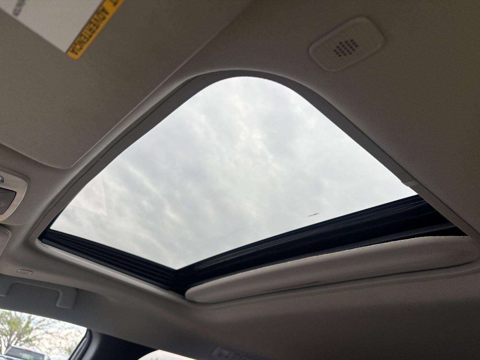 Used 2025 Toyota Sienna XLE FWD image 29