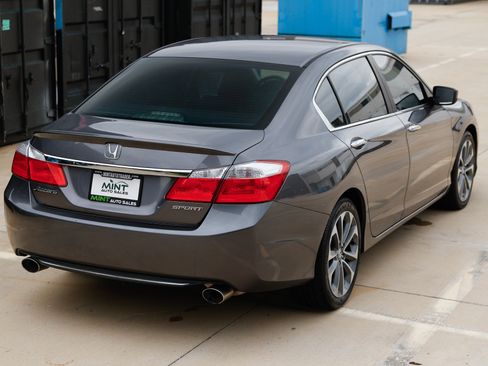 Used 2014 Honda Accord Sport image 14