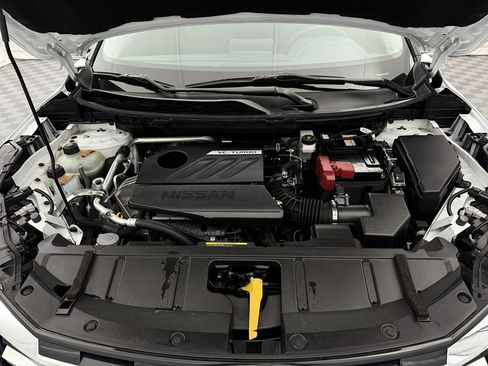 Used 2024 Nissan Rogue SV image 34