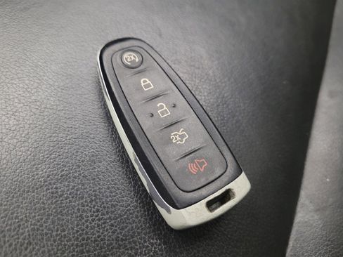 Used 2016 Ford Escape Titanium AWD/4WD image 32