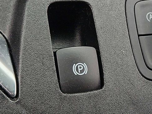 Used 2023 Chevrolet Traverse LS FWD image 25