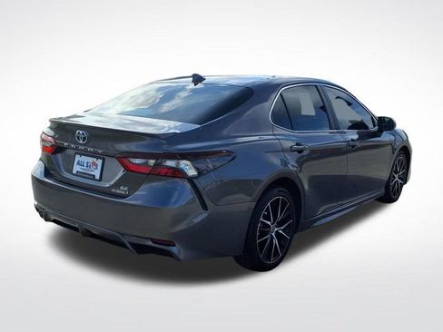 Used 2024 Toyota Camry SE FWD image 9