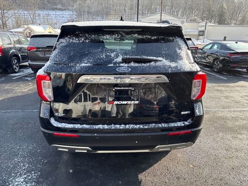 Used 2020 Ford Explorer XLT w/ Equipment Group 202A image 4