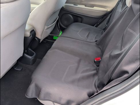 Used 2017 Honda HR-V LX image 14