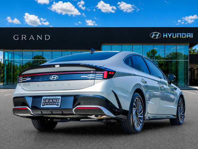 Certified 2025 Hyundai Sonata SEL FWD image 6