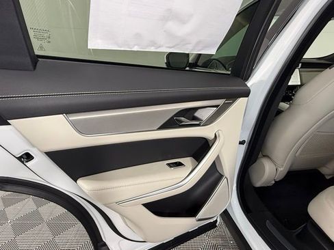 Used 2026 Jaguar F-PACE R-Dynamic S image 26