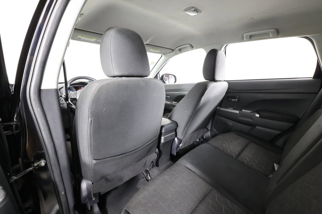 Used 2021 Mitsubishi Outlander Sport SE FWD image 16