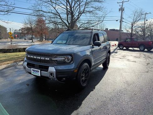 Used 2025 Ford Bronco Sport Badlands image 14