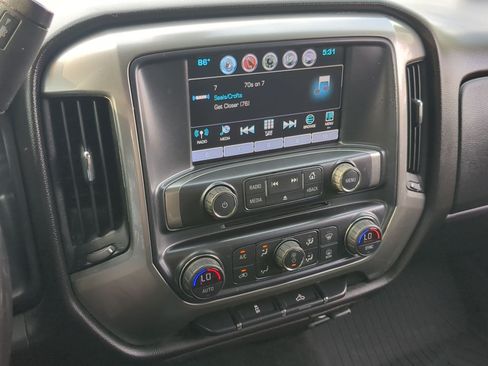Used 2018 Chevrolet Silverado 1500 LT w/ LT Eassist Package AWD/4WD image 20