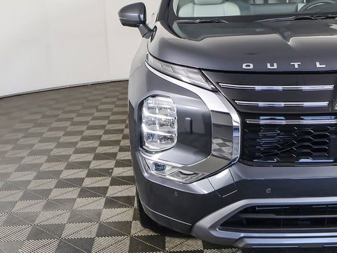 New 2025 Mitsubishi Outlander SEL image 17