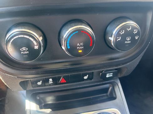 Used 2015 Jeep Patriot Latitude image 17