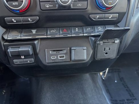 Used 2020 Chevrolet Silverado 2500 LTZ image 17