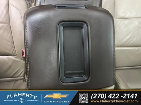 Used 2016 Chevrolet Suburban LT AWD/4WD image 33