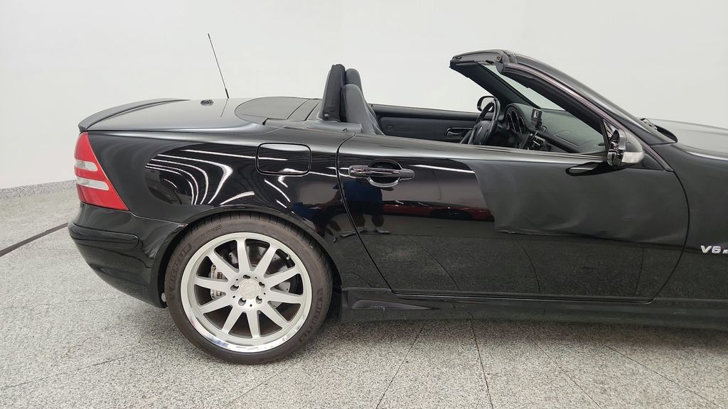 Used 2002 Mercedes-Benz SLK 32 AMG image 20